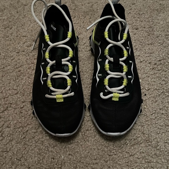 Black and green Nike react - Picture 2 of 5